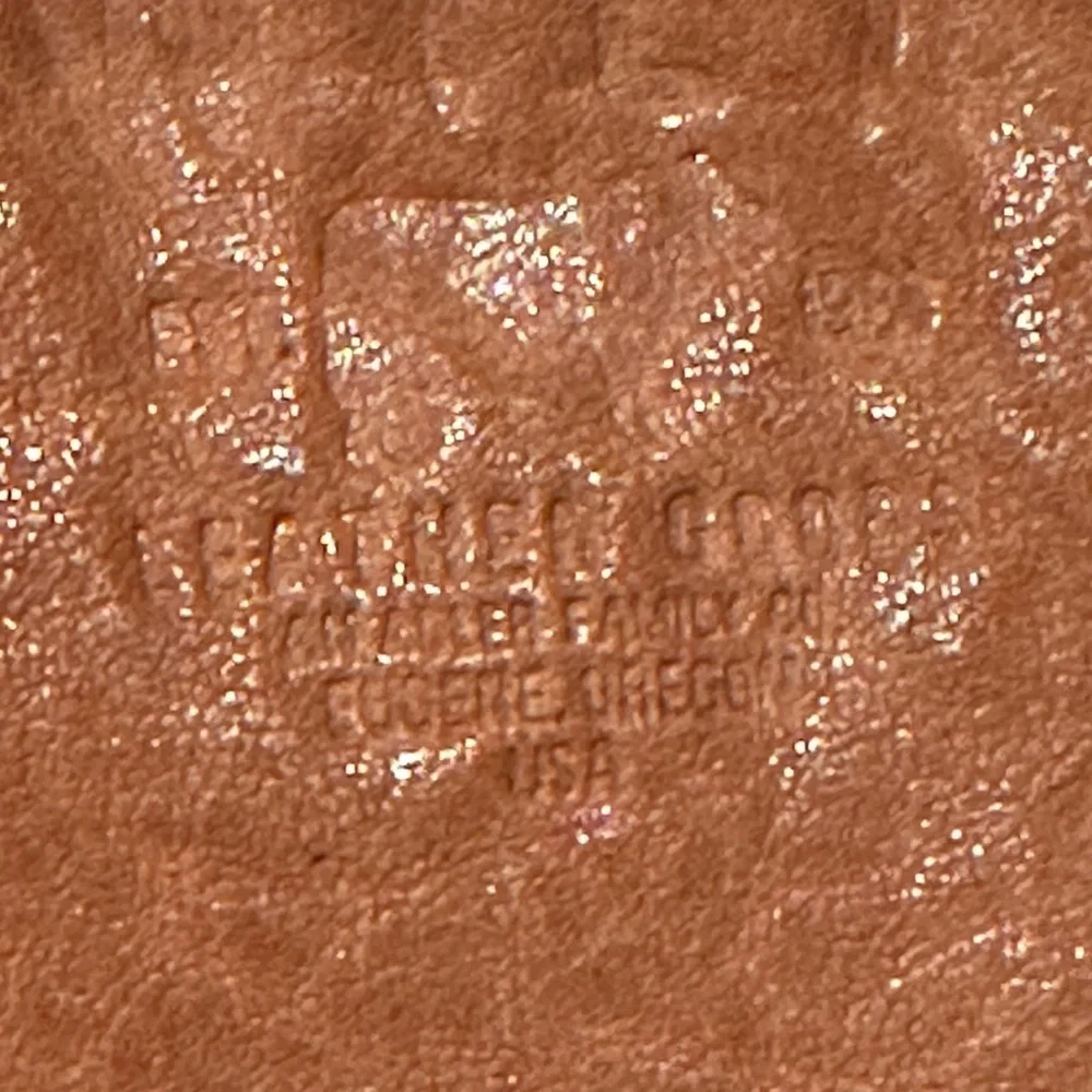 WILLI EST.1981 LEATHER CROSSBODY Bag TAN